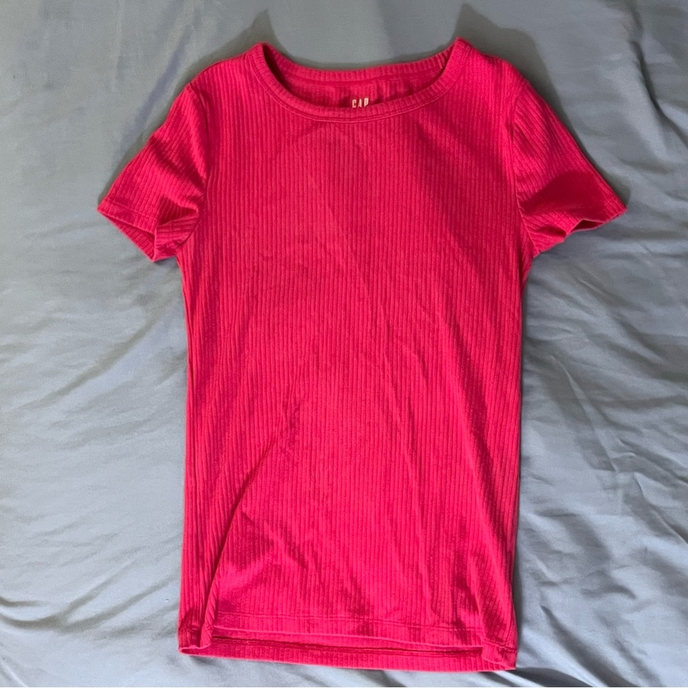 GAP Fuchsia Ribbed Top - XS